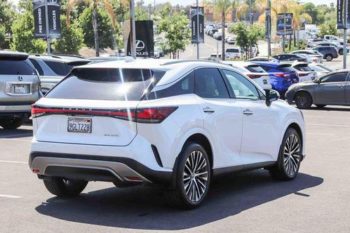 Eminent White Pearl 2023 Lexus RX 350 Premium Plus
