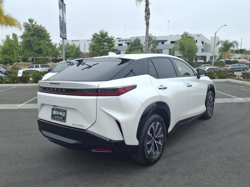 2025 Lexus RZ 300e Premium