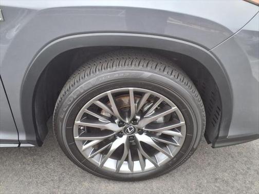 2022 Lexus RX 450h F SPORT Handling