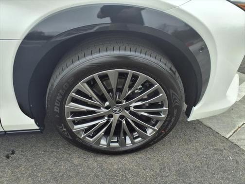 2025 Lexus RZ 300e Luxury