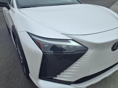 2025 Lexus RZ 300e Luxury
