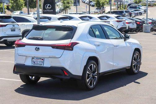Eminent White Pearl 2025 Lexus UX 300h Premium