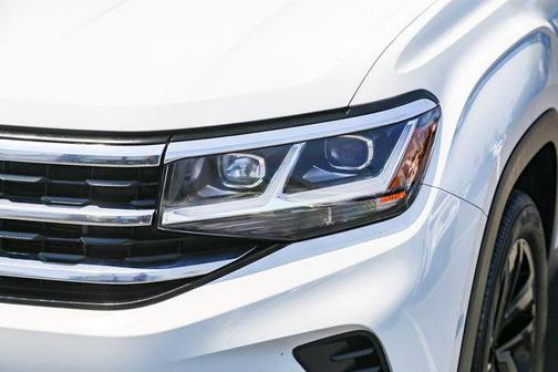 2022 Volkswagen Atlas Cross Sport 3.6L V6 SE w/Technology