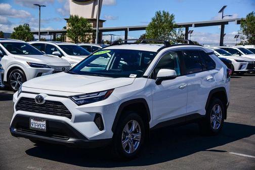 2025 Toyota RAV4 XLE