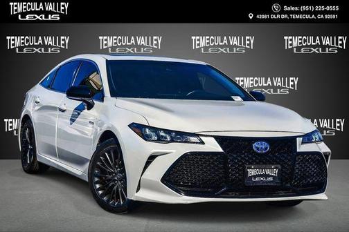 2020 Toyota Avalon Hybrid XSE