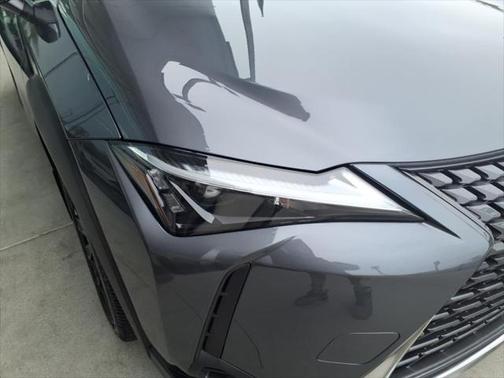 2025 Lexus UX 300h Base
