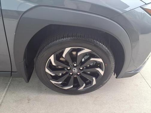 2025 Lexus UX 300h Base