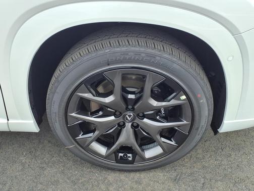2025 Lexus TX 500h F SPORT Premium