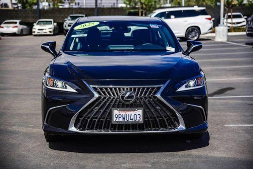 2025 Lexus ES 300h Base