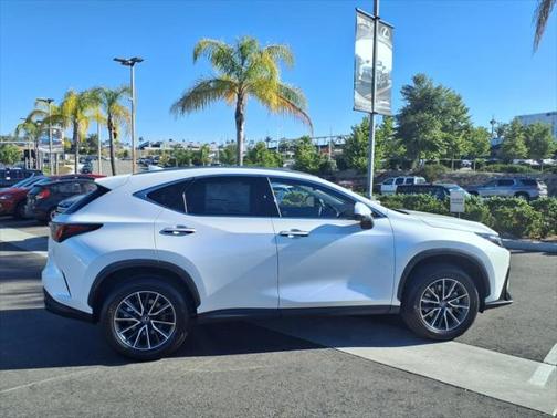 2025 Lexus NX 350h Premium