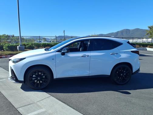 2025 Lexus NX 450h+ F SPORT Handling