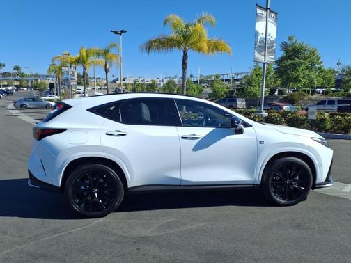 2025 Lexus NX 450h+ F SPORT Handling