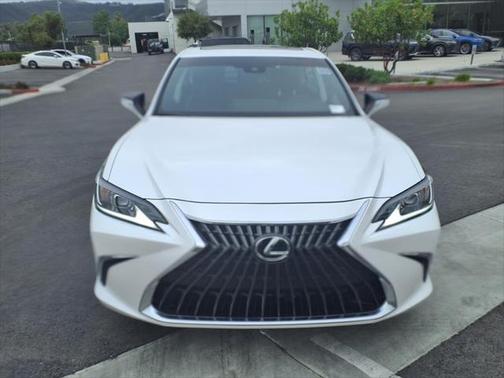 2025 Lexus ES 300h Base