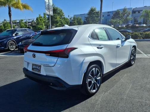 2025 Lexus UX 300h Premium