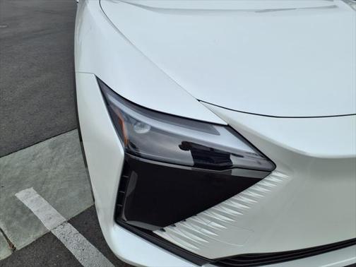 2025 Lexus RZ 450e