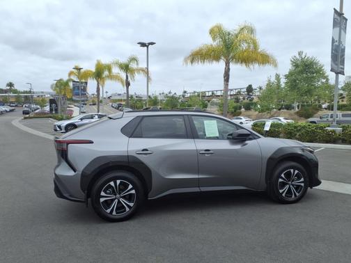 2024 Toyota bZ4X XLE