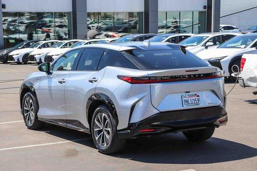 Iridium 2024 Lexus RZ 300e Premium