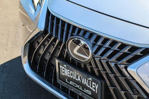 2024 Lexus ES 300h Base