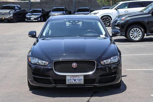 Santorini Black 2018 Jaguar XE 25t