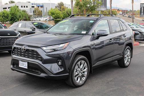 2025 Toyota RAV4 XLE Premium