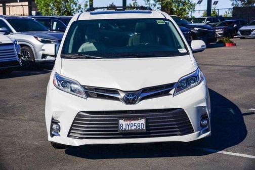 2019 Toyota Sienna Limited Premium