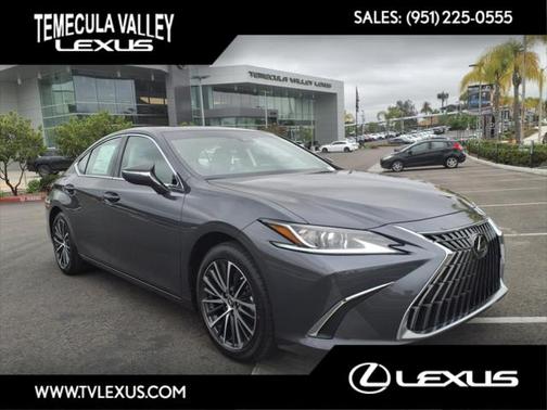 2025 Lexus ES 300h Base