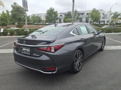2025 Lexus ES 300h Base