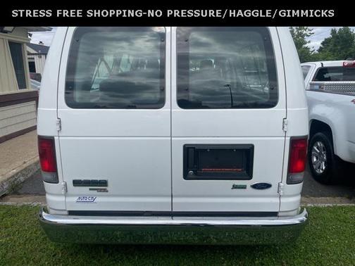 2011 Ford E350 Super Duty XLT