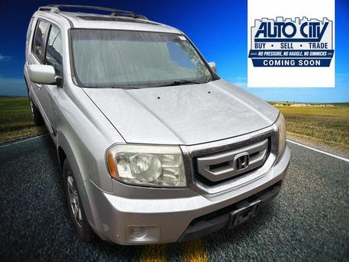 Alabaster Silver Metallic 2011 Honda Pilot Touring