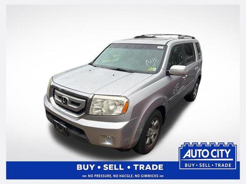 Alabaster Silver Metallic 2011 Honda Pilot Touring