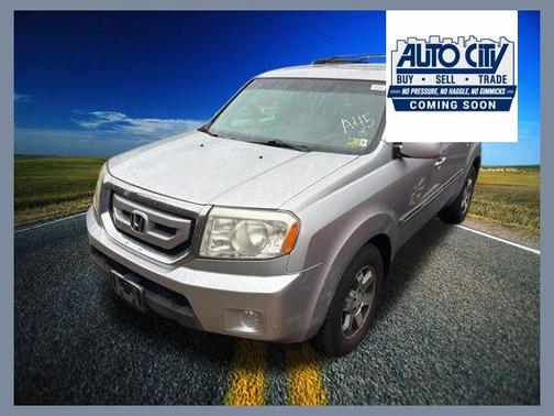 Alabaster Silver Metallic 2011 Honda Pilot Touring