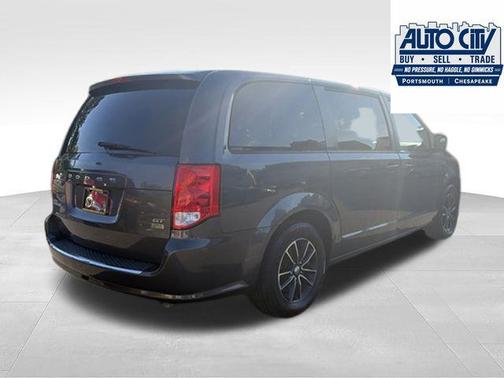 Granite Pearlcoat 2018 Dodge Grand Caravan GT