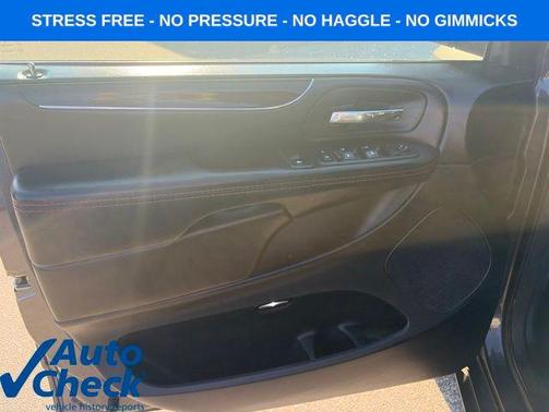 Granite Pearlcoat 2018 Dodge Grand Caravan GT