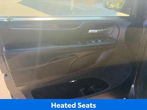 Granite Pearlcoat 2018 Dodge Grand Caravan GT