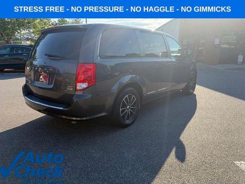 Granite Pearlcoat 2018 Dodge Grand Caravan GT