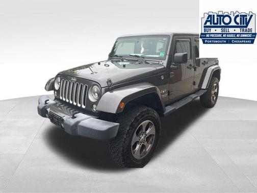 Granite Crystal Metallic Clearcoat 2016 Jeep Wrangler Unlimited Sahara