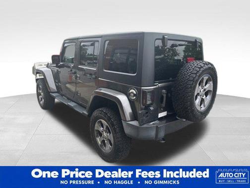 Granite Crystal Metallic Clearcoat 2016 Jeep Wrangler Unlimited Sahara
