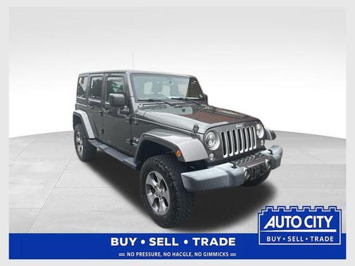 Granite Crystal Metallic Clearcoat 2016 Jeep Wrangler Unlimited Sahara