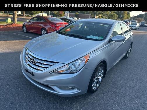 2013 Hyundai SONATA SE