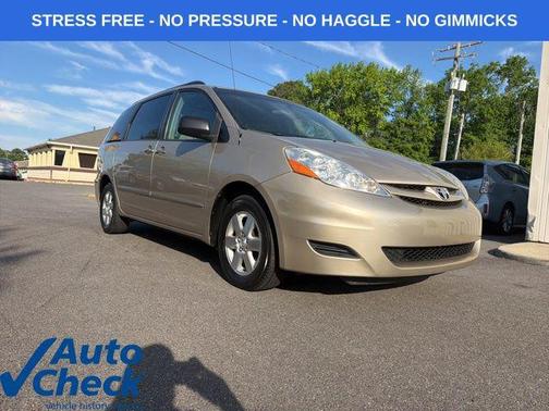 Desert Sand Mica 2009 Toyota Sienna LE