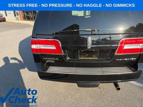 Black Clearcoat 2008 Lincoln Navigator Base