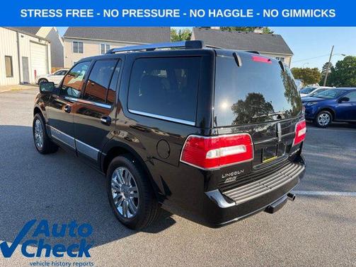 Black Clearcoat 2008 Lincoln Navigator Base
