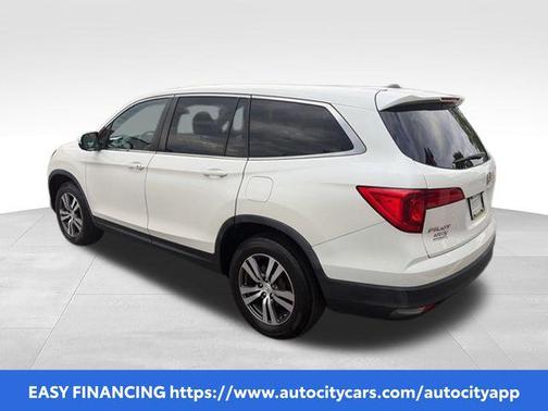 White Diamond Pearl 2016 Honda Pilot EX