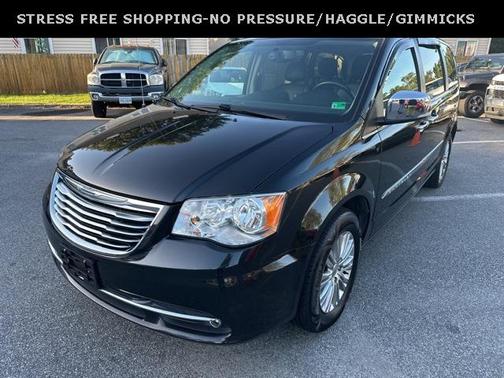 2015 Chrysler Town & Country Touring-L