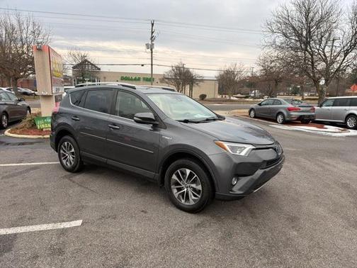 2017 Toyota RAV4 Hybrid XLE