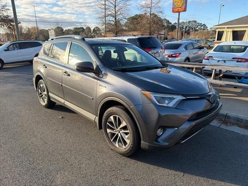2017 Toyota RAV4 Hybrid XLE