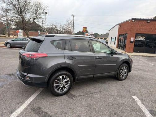 2017 Toyota RAV4 Hybrid XLE