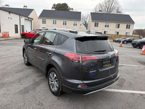 2017 Toyota RAV4 Hybrid XLE