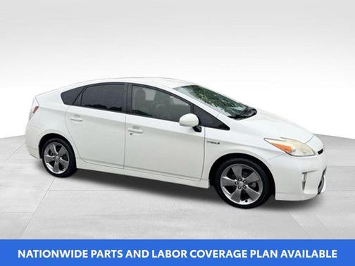 Blizzard Pearl 2013 Toyota Prius Three