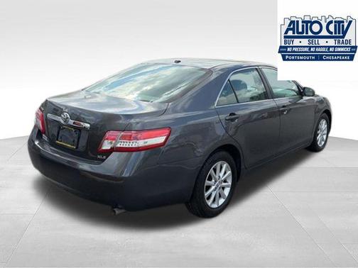 Magnetic Gray Metallic 2011 Toyota Camry XLE